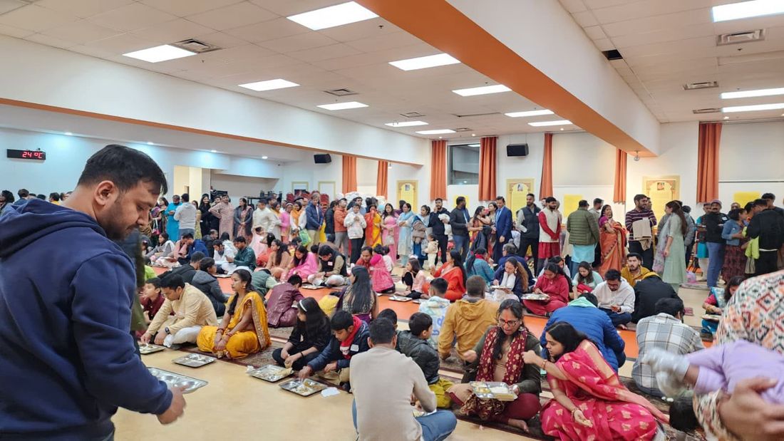 The hall full for Preeti Bhoj